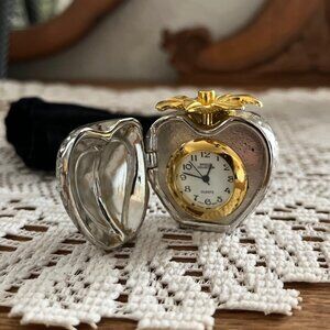 Strawberry Clock Breeze Collection